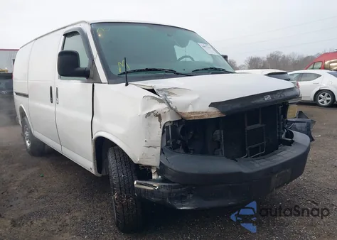 2010 Chevrolet Express 2500 Work Van z USA, uszkodzony, nr VIN 1GCZGFBA8A1147352